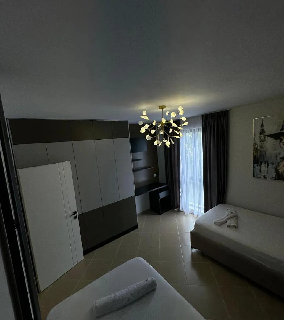 Cozyapartments Tirana 0*,  Albania
